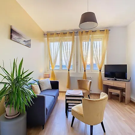 Apartment Horizons 